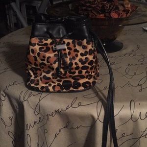 Zara leopard bucket bag
